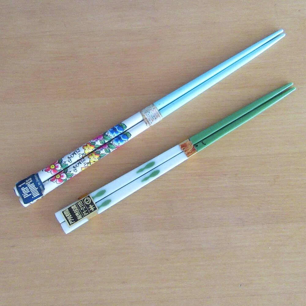 Chopsticks - set of 2 - Pier One & Japan - floral - hair sticks